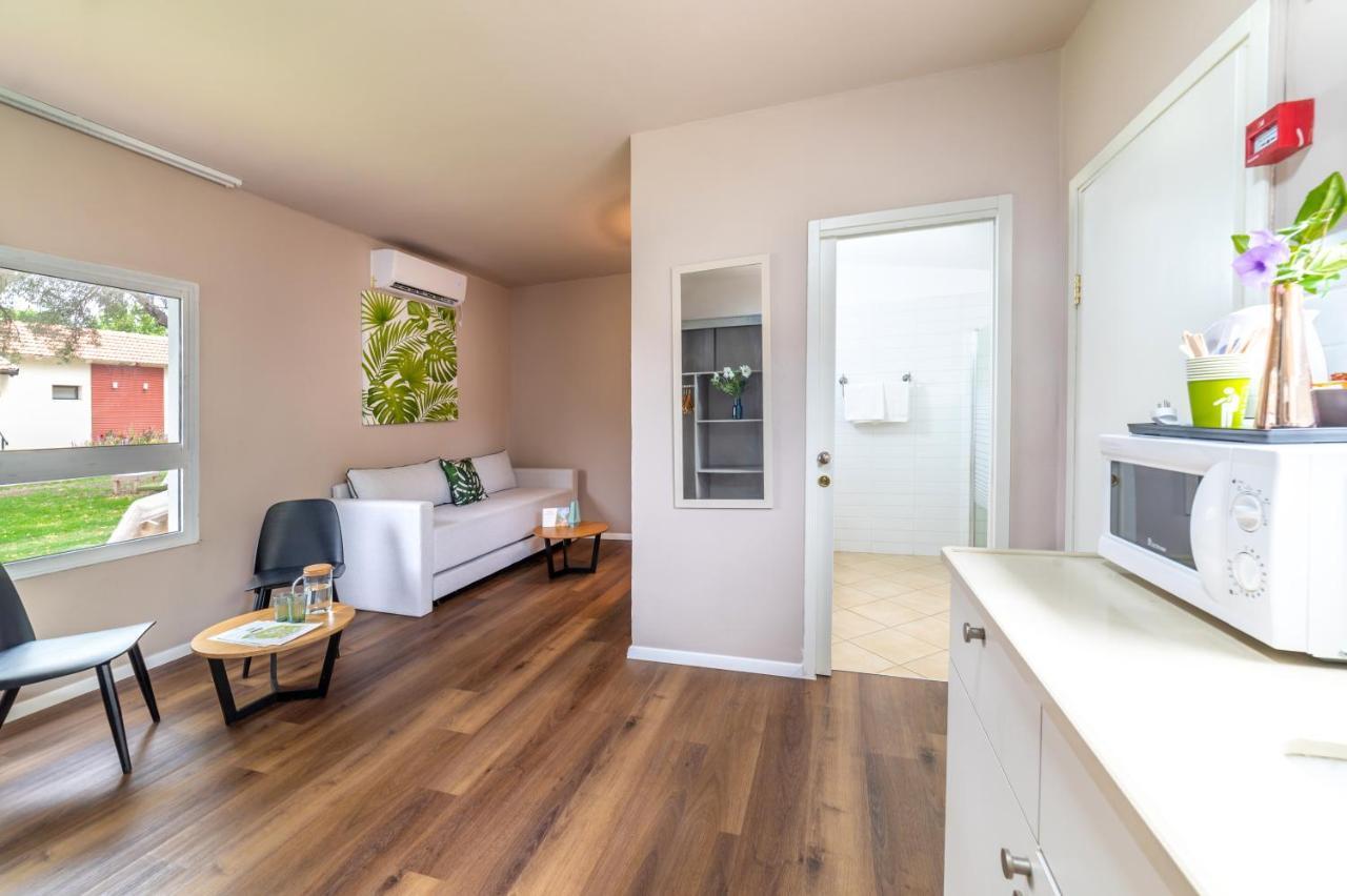 Erettz Dafna Travel Hotel Esterno foto